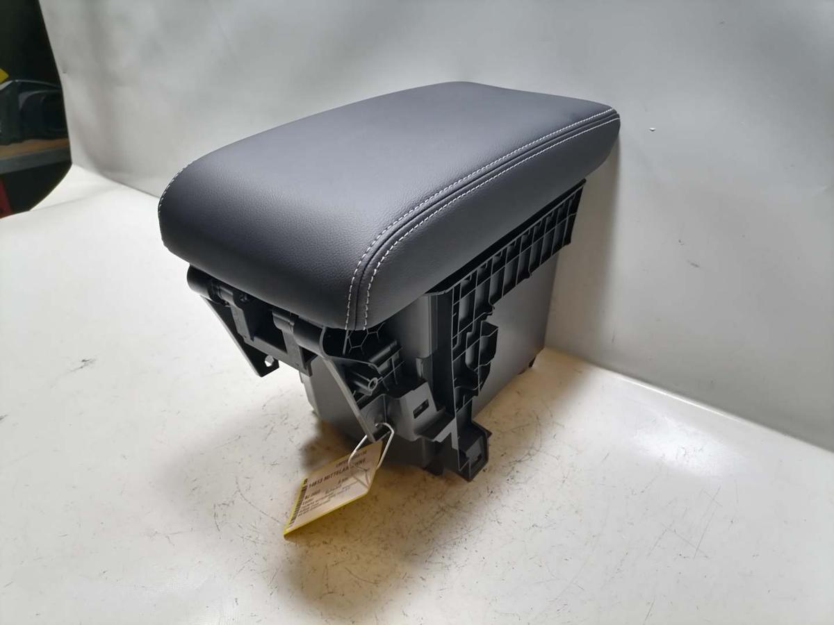 Mitsubishi Eclipse Cross original Mittelarlehen vorn Leder Schwarz Bj.2023